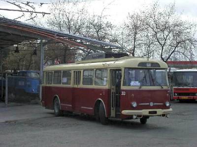 trolejbus 353